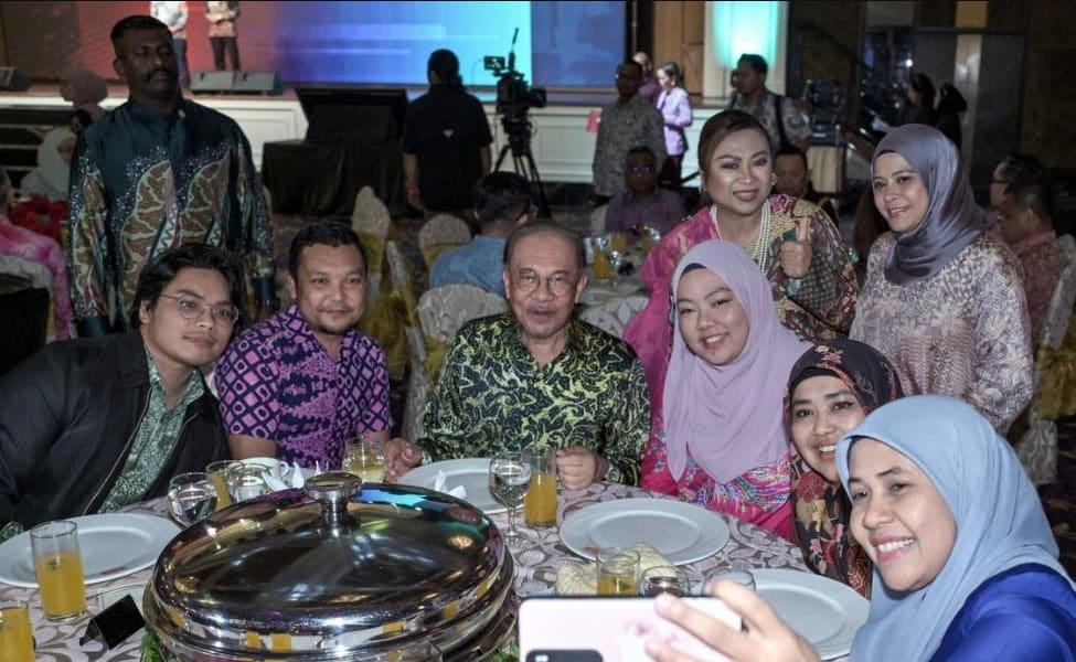 anwar media ethics
