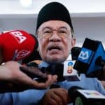 PM Anwar Chooses Political Stability, Advocates Continued Federal Cooperation With UMNO-BN