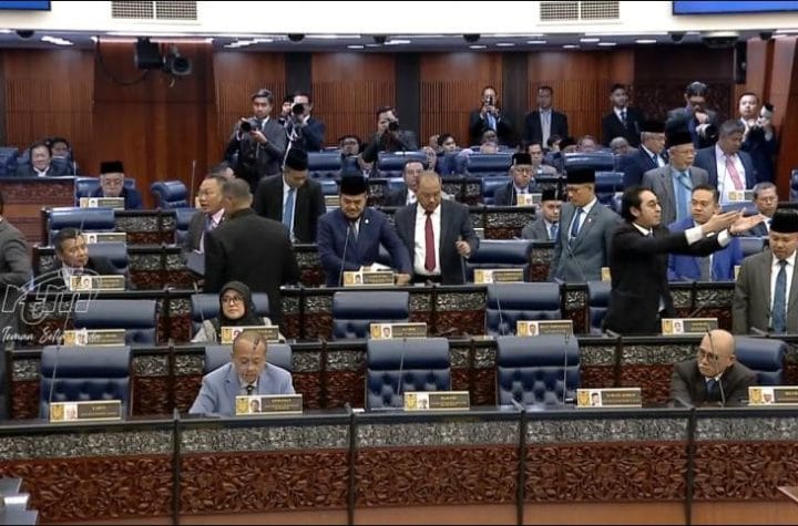 Perikatan Nasional walkout