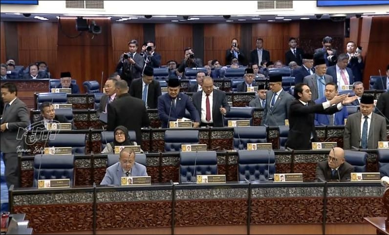 Perikatan Nasional walkout