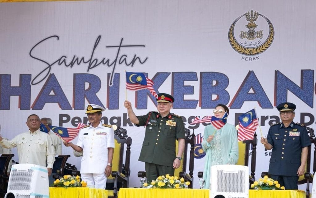 Sultan Nazrin Perak National Day awards national heroes