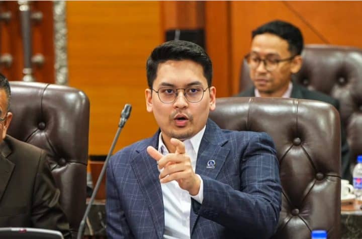 taufiq johari malaysia weightlifting federation