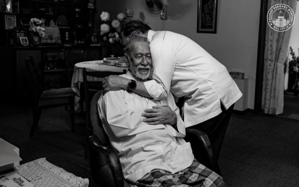 Prime Minister Anwar eldest brother passes away Idrus Ibrahim