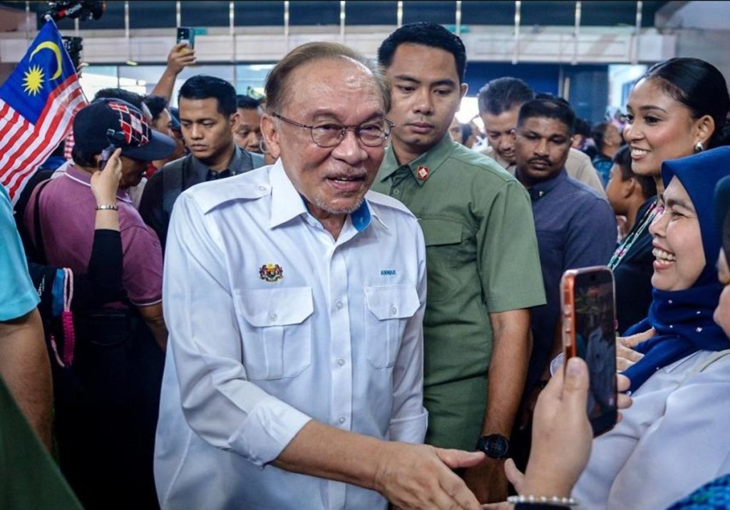 Anwar Ibrahim FELDA Tabung Haji governance