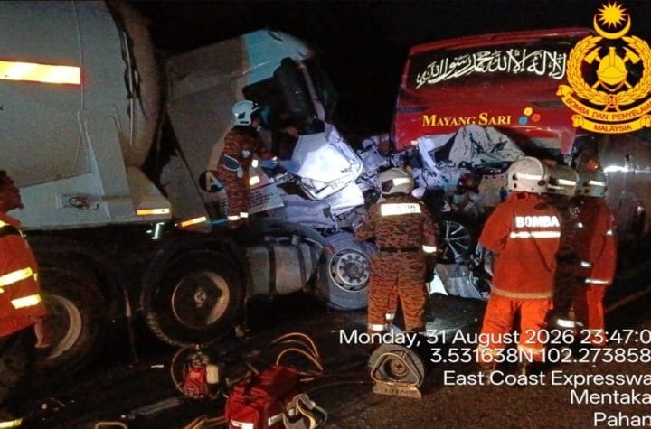 LPT1 11 vehicle accident four killed Lanchang