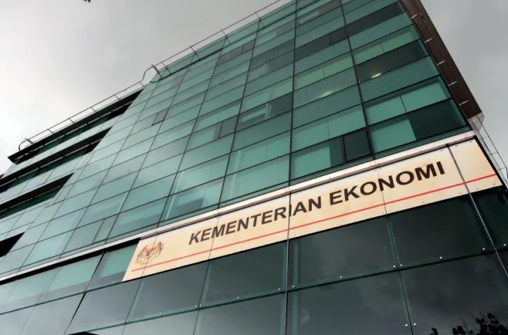 Government development expenditure allocation Economy Ministry state equity