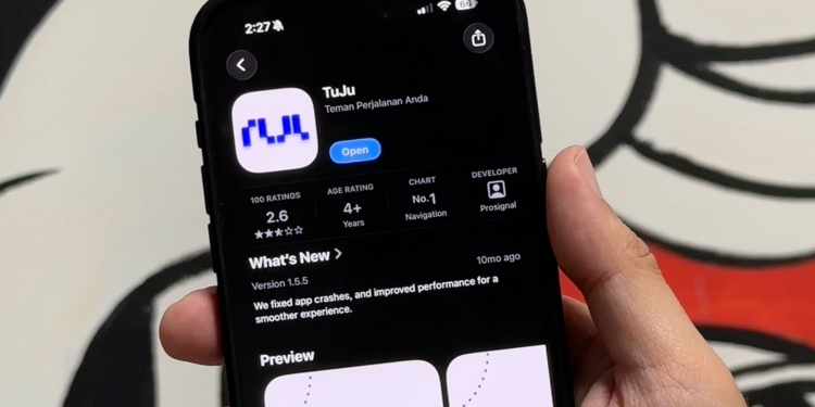 LLM TuJu navigation app disruption user surge Waze ban