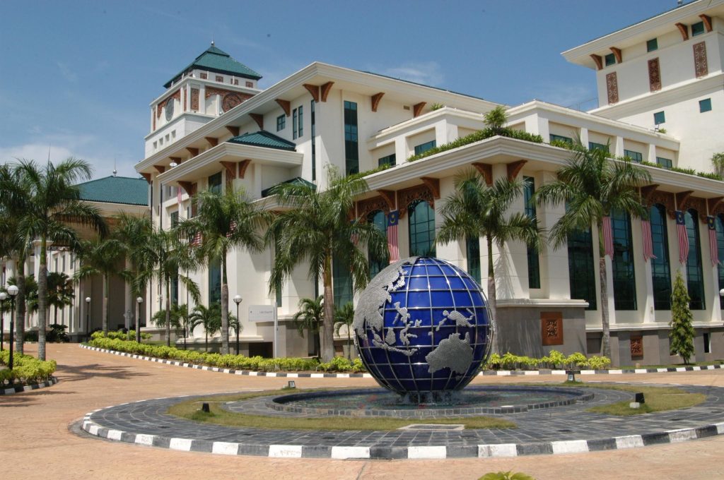 Foreign Ministry monitors Europe protests Lukanisman travel advisory