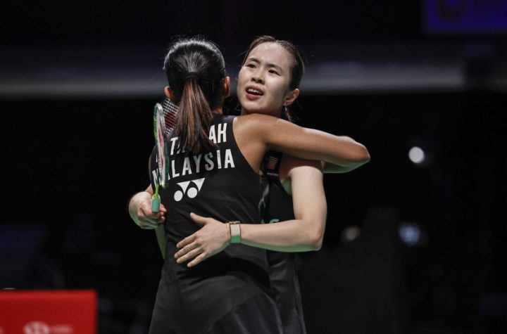 Pearly Tan and M. Thinaah defeated Japan's Suzuki and Yamakita to win the Denmark Open, ending Malaysia's 18-year wait for the women's doubles crown.