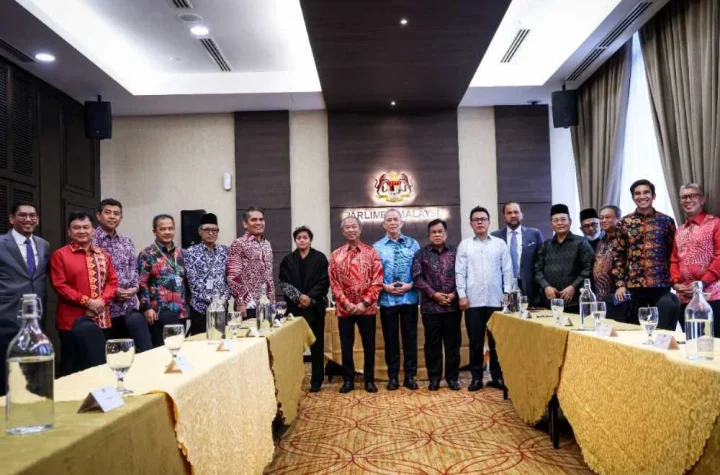 Bersatu CSA MADANI Government Budget 2027 Muhyiddin Yassin